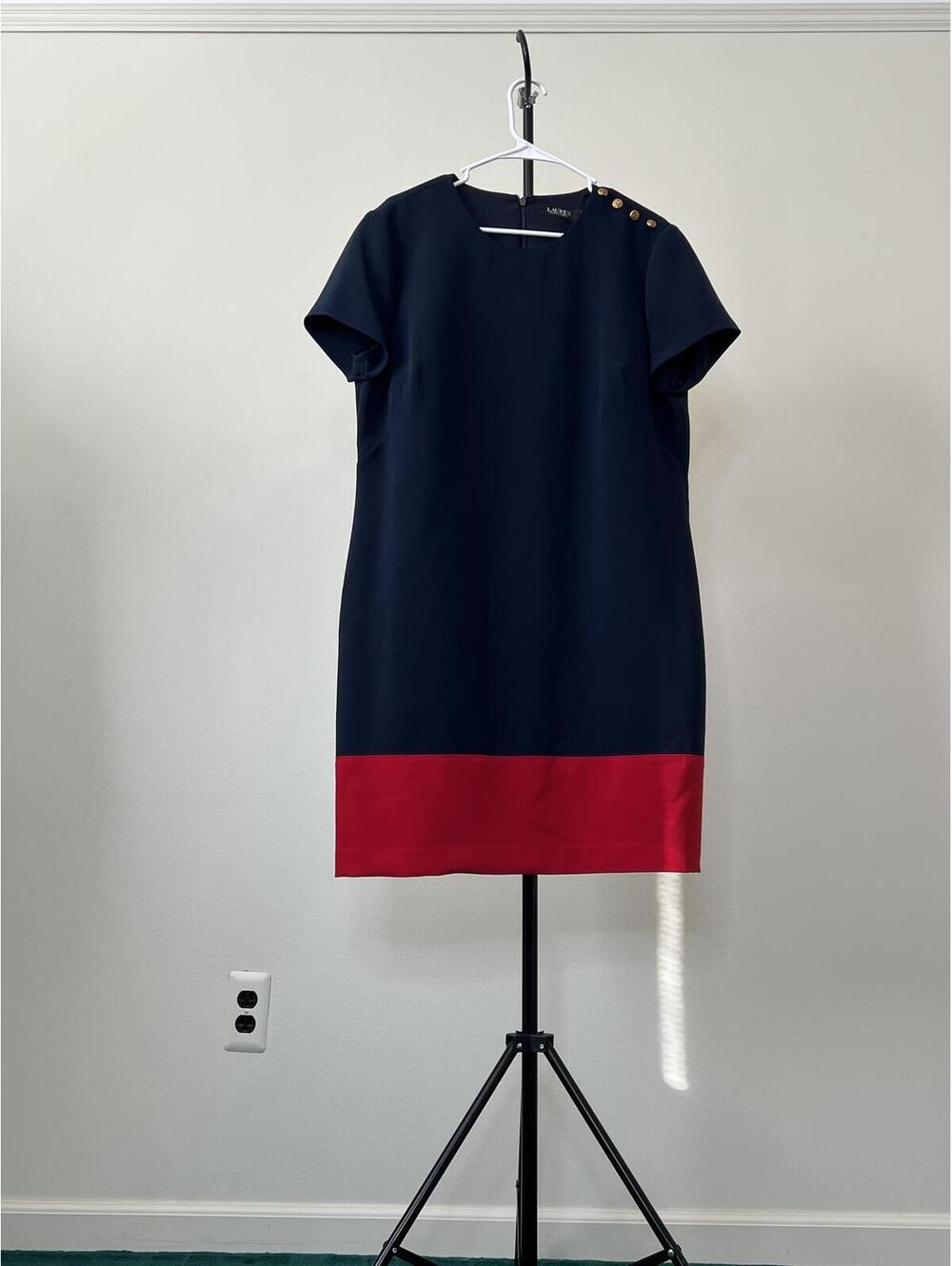 Lauren Ralph Lauren Two-Tone Button-Trim Crepe Shift Dress Women's Dress size 16